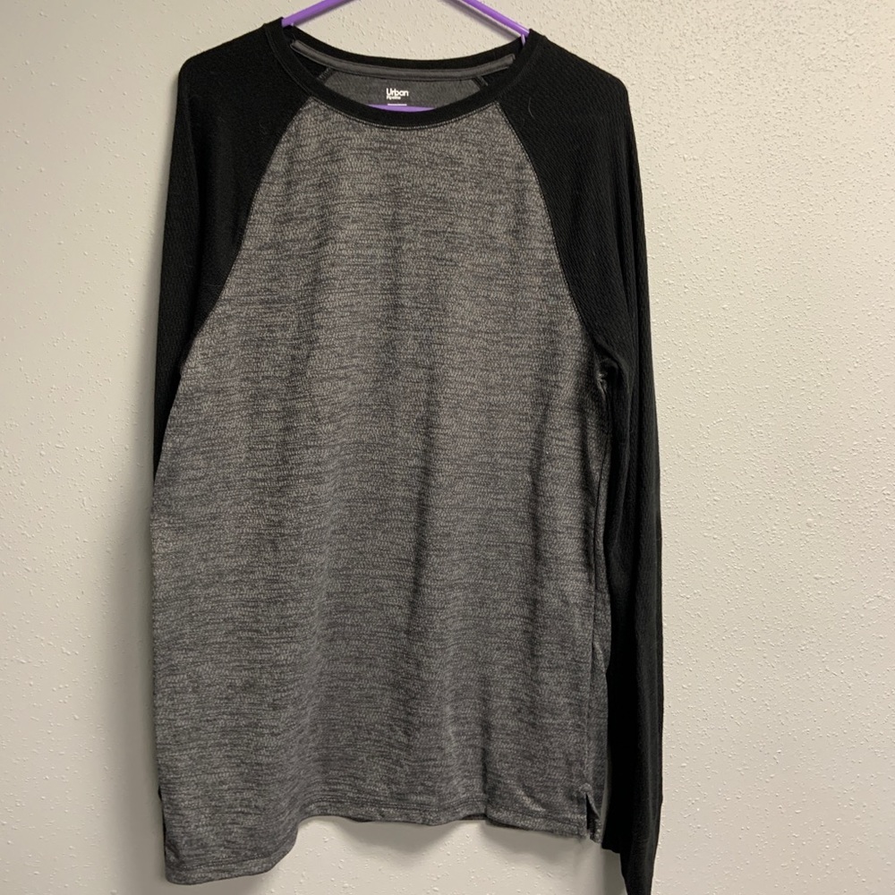 Men’s long sleeve shirt